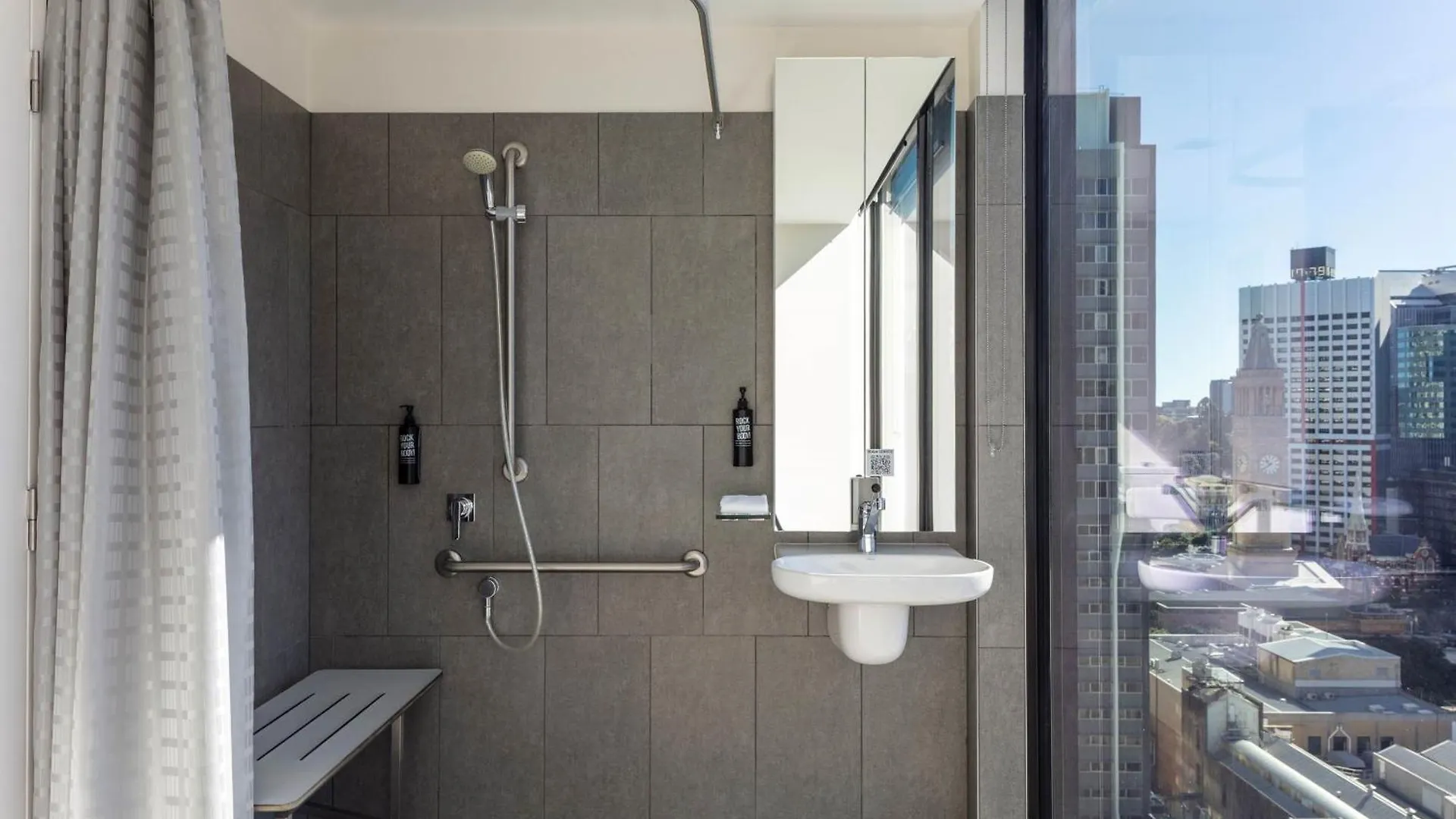 Ibis Styles Brisbane Elizabeth Street Hotel 4*,