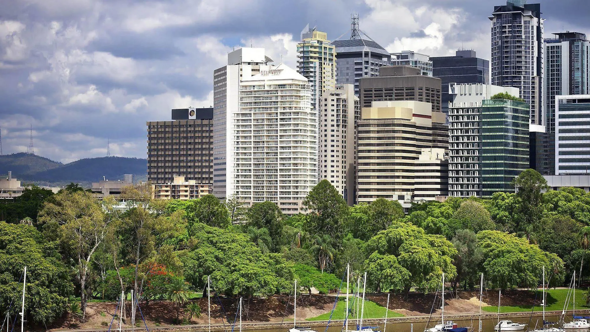 ****  Ibis Styles Brisbane Elizabeth Street Hotel Australia