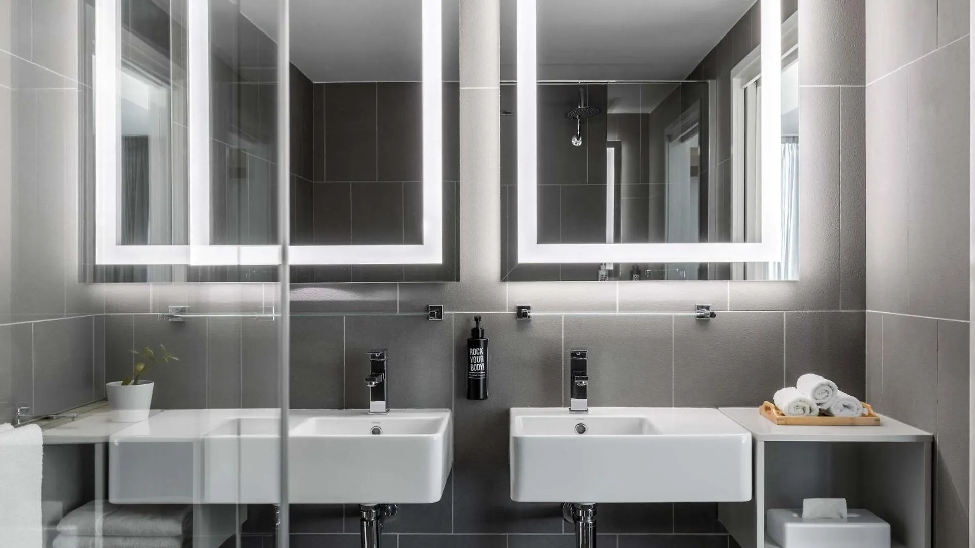 Hotel Ibis Styles Brisbane Elizabeth Street